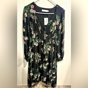 ASTR The Label Black-Mauve Multifloral Dress size large NWT